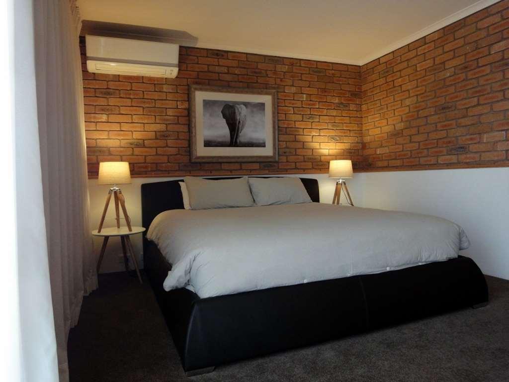 Summerhill Motor Inn (Adults Only) Merimbula Ruang foto