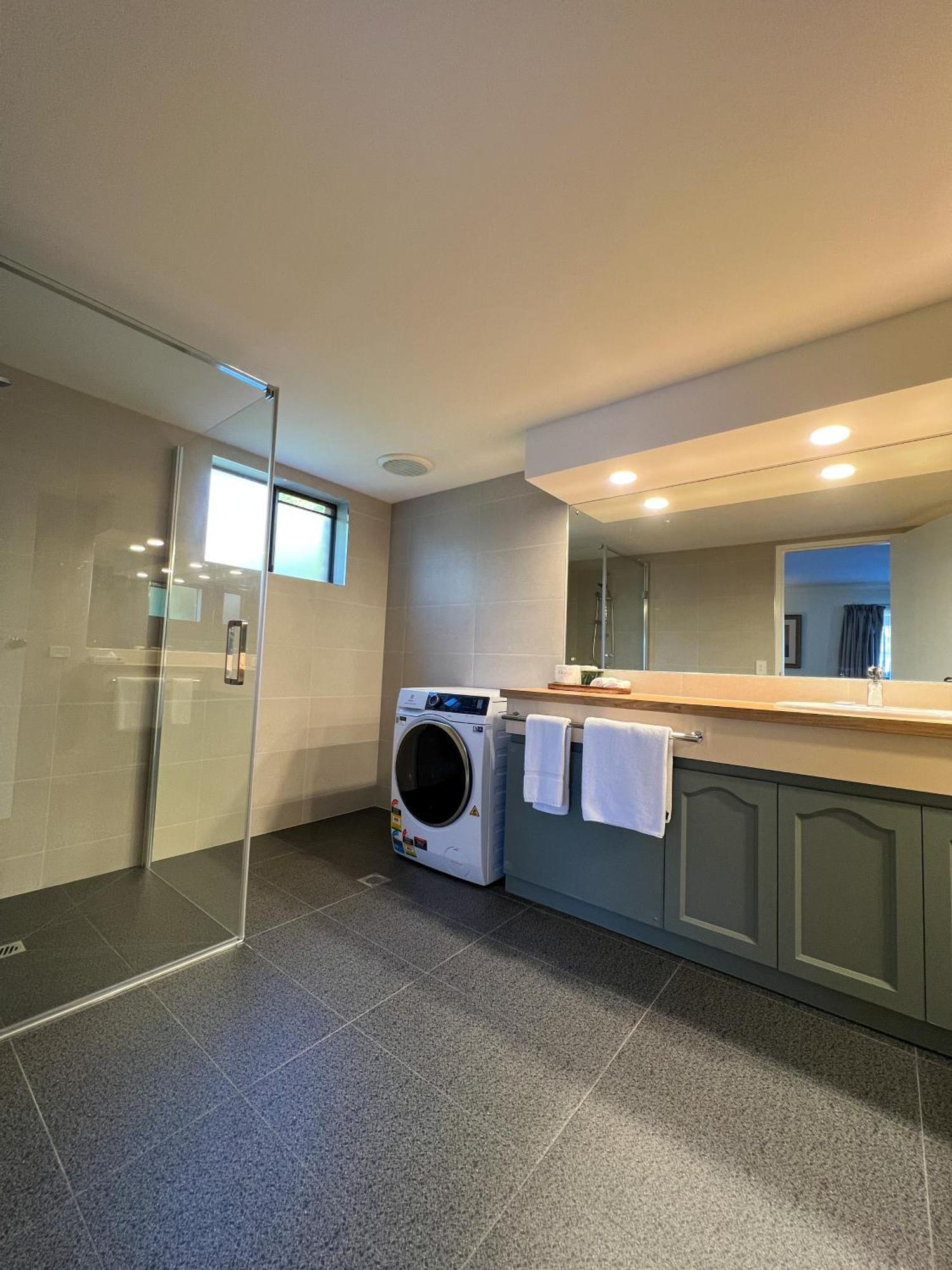 Summerhill Motor Inn (Adults Only) Merimbula Bagian luar foto