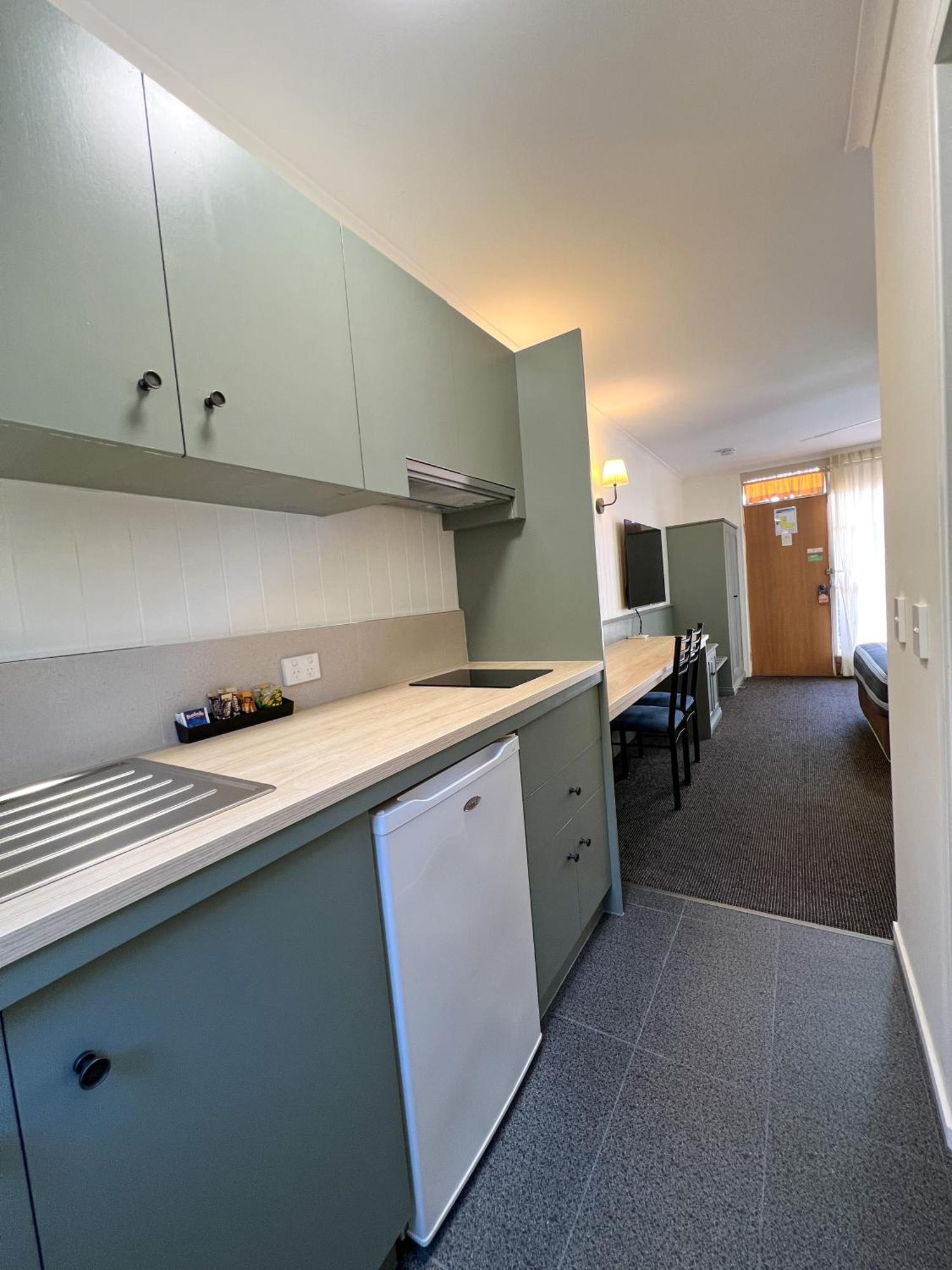 Summerhill Motor Inn (Adults Only) Merimbula Bagian luar foto