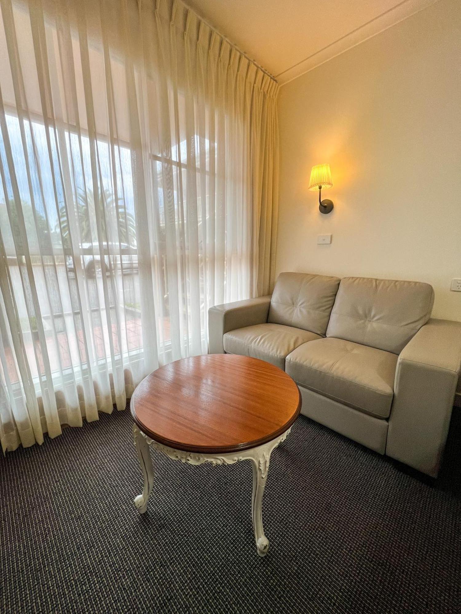 Summerhill Motor Inn (Adults Only) Merimbula Bagian luar foto