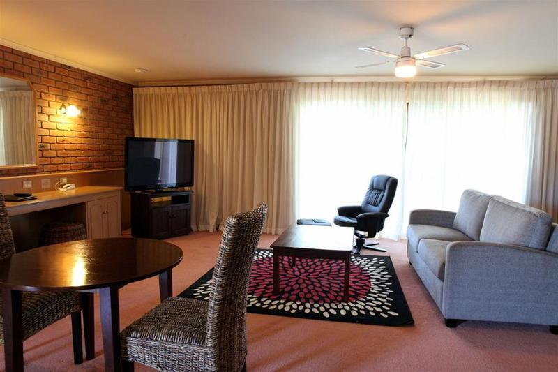 Summerhill Motor Inn (Adults Only) Merimbula Bagian luar foto