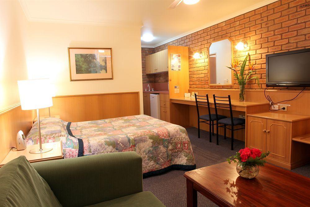 Summerhill Motor Inn (Adults Only) Merimbula Bagian luar foto